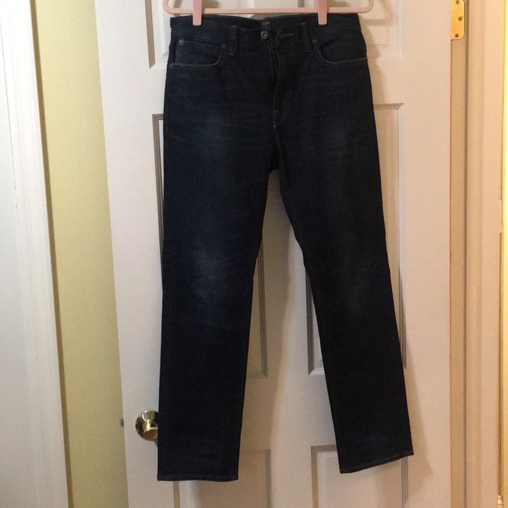 Men’s jeans.